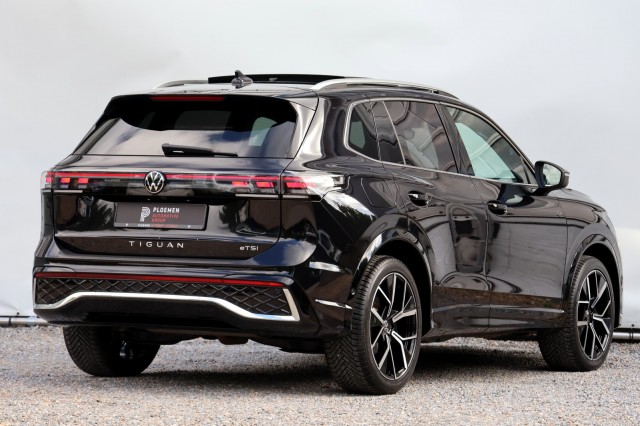 VOLKSWAGEN TIGUAN 1.5 eTSI R-Line - 150 pk **Pano / Harman Kardon / Area view, Autobedrijf Ploemen Meerssen BV, Meerssen
