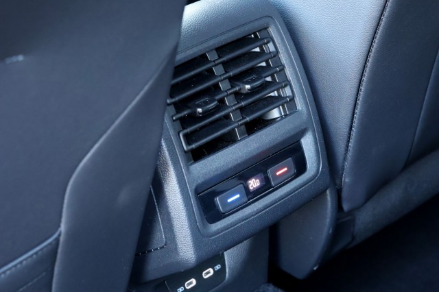 VOLKSWAGEN GOLF 2.0 TSI GTI - 245 pk **Pano / IQ Light / Harman Kardon / Leder  , Autobedrijf Ploemen Meerssen BV, Meerssen