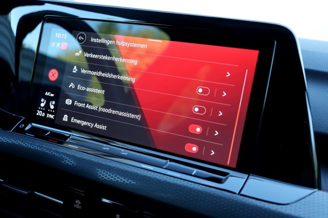 VOLKSWAGEN GOLF 2.0 TSI GTI - 245 pk **Pano / IQ Light / Harman Kardon / Leder  , Autobedrijf Ploemen Meerssen BV, Meerssen