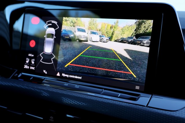 VOLKSWAGEN GOLF 2.0 TSI GTI - 245 pk **Pano / IQ Light / Harman Kardon / Leder  , Autobedrijf Ploemen Meerssen BV, Meerssen