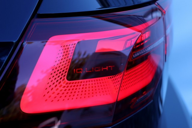 VOLKSWAGEN GOLF 2.0 TSI GTI - 245 pk **Pano / IQ Light / Harman Kardon / Leder  , Autobedrijf Ploemen Meerssen BV, Meerssen