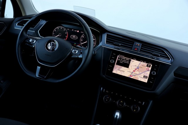 VOLKSWAGEN TIGUAN ALLSPACE 2.0 TSI 4 Motion Highline - 180 pk **Head up / Area View / Led, Autobedrijf Ploemen Meerssen BV, Meer