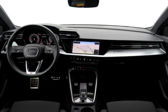 AUDI A3 Sportback 35 TFSI S Edition - 150 pk **Camera / Full Led  , Autobedrijf Ploemen Meerssen BV, Meerssen