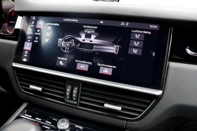 PORSCHE CAYENNE 3.0 E-Hybrid - 462 pk **Sport Chrono Plus / Pano / Head up, Autobedrijf Ploemen Meerssen BV, Meerssen