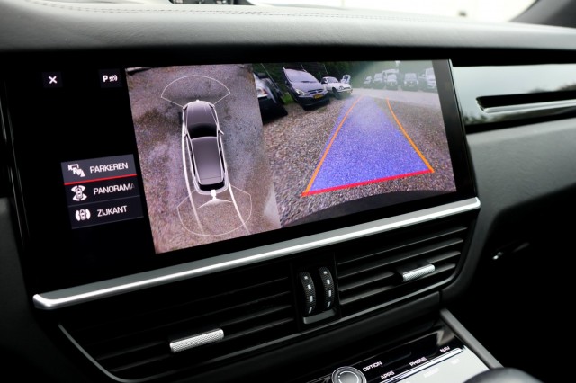 PORSCHE CAYENNE 3.0 E-Hybrid - 462 pk **Sport Chrono Plus / Pano / Head up, Autobedrijf Ploemen Meerssen BV, Meerssen