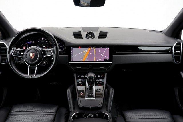 PORSCHE CAYENNE 3.0 E-Hybrid - 462 pk **Sport Chrono Plus / Pano / Head up, Autobedrijf Ploemen Meerssen BV, Meerssen