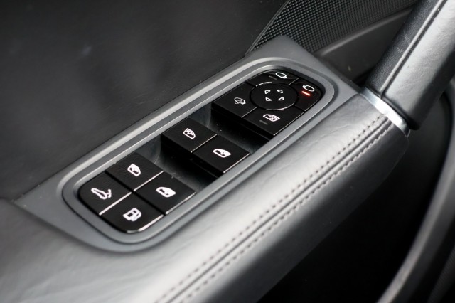 PORSCHE CAYENNE 3.0 E-Hybrid - 462 pk **Sport Chrono Plus / Pano / Head up, Autobedrijf Ploemen Meerssen BV, Meerssen