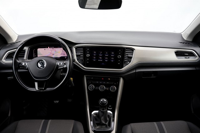 VOLKSWAGEN T-ROC 1.0 TSI Style - 110 pk **Active info / Trekhaak / Navi / ACC, Autobedrijf Ploemen Meerssen BV, Meerssen