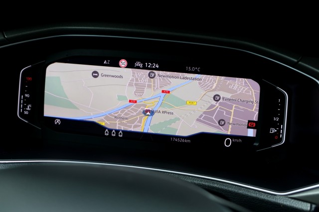 VOLKSWAGEN T-ROC 1.0 TSI Style - 110 pk **Active info / Trekhaak / Navi / ACC, Autobedrijf Ploemen Meerssen BV, Meerssen