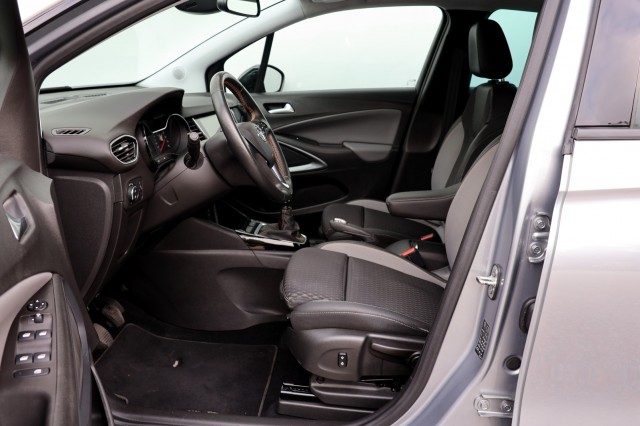 OPEL CROSSLAND X 1.2 Turbo Innovation - 110 pk **Trekhaak / Led / Carplay / Navi, Autobedrijf Ploemen Meerssen BV, Meerssen