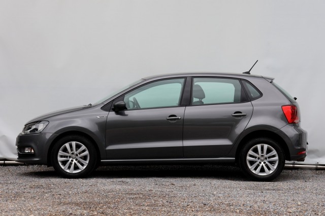 VOLKSWAGEN POLO 1.2 TSI DSG Auto Comfortline - 90 pk **Navi / Climate / Cruise, Autobedrijf Ploemen Meerssen BV, Meerssen