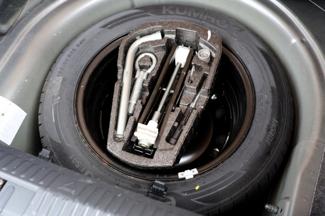 VOLKSWAGEN POLO 1.2 TSI DSG Auto Comfortline - 90 pk **Navi / Climate / Cruise, Autobedrijf Ploemen Meerssen BV, Meerssen