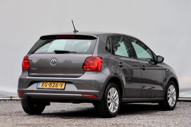 VOLKSWAGEN POLO 1.2 TSI DSG Auto Comfortline - 90 pk **Navi / Climate / Cruise, Autobedrijf Ploemen Meerssen BV, Meerssen