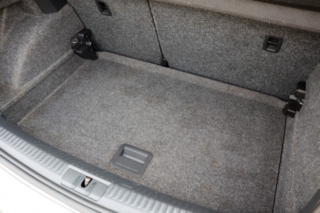 VOLKSWAGEN POLO 1.2 TSI DSG Auto Comfortline - 90 pk **Navi / Climate / Cruise, Autobedrijf Ploemen Meerssen BV, Meerssen