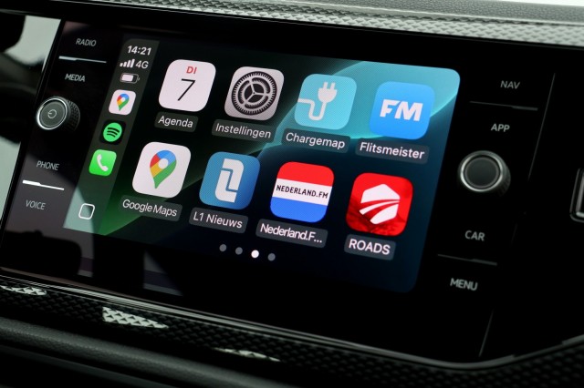 VOLKSWAGEN POLO 1.0 TSI DSG Move - 95 pk **Camera / Navi / Carplay / Climate, Autobedrijf Ploemen Meerssen BV, Meerssen