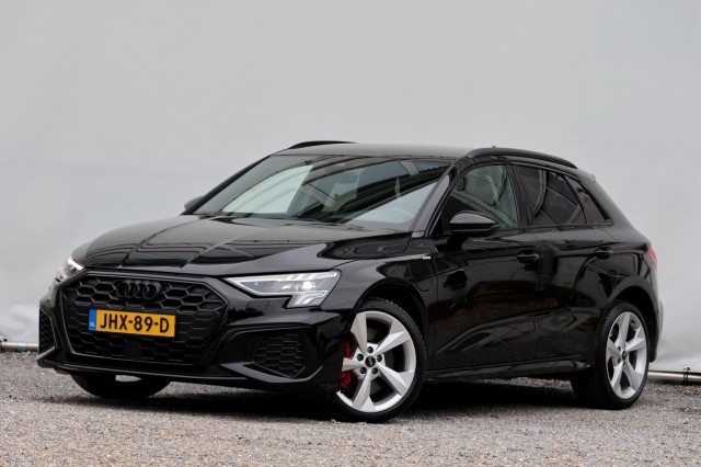 AUDI A3 Sportback 45 TFSIe S-Line - 245 pk , Autobedrijf Ploemen Meerssen BV, Meerssen