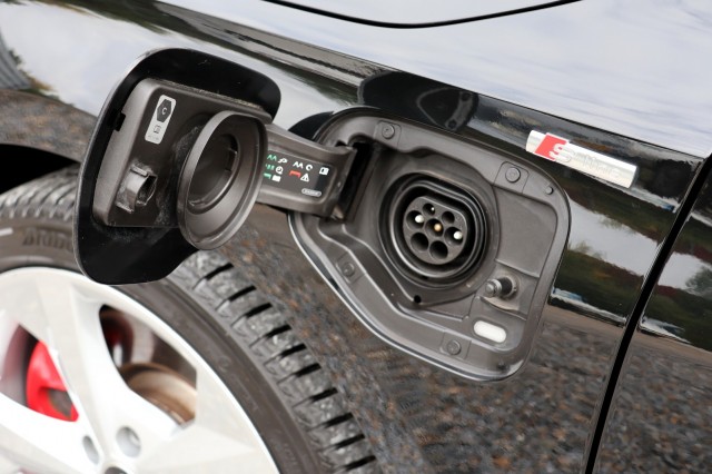 AUDI A3 Sportback 45 TFSIe S-Line - 245 pk , Autobedrijf Ploemen Meerssen BV, Meerssen