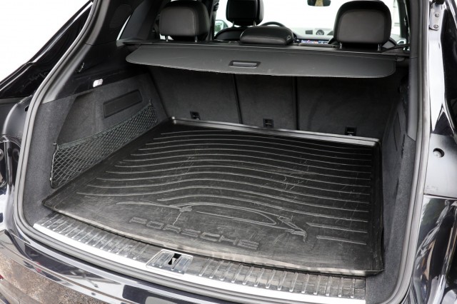 PORSCHE CAYENNE 3.0 E-Hybrid - 462 pk **Sport Chrono Plus / Pano / BOSE, Autobedrijf Ploemen Meerssen BV, Meerssen