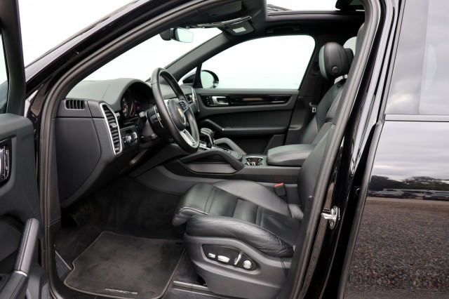 PORSCHE CAYENNE 3.0 E-Hybrid - 462 pk **Sport Chrono Plus / Pano / BOSE, Autobedrijf Ploemen Meerssen BV, Meerssen