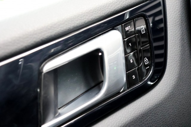 PORSCHE CAYENNE 3.0 E-Hybrid - 462 pk **Sport Chrono Plus / Pano / BOSE, Autobedrijf Ploemen Meerssen BV, Meerssen