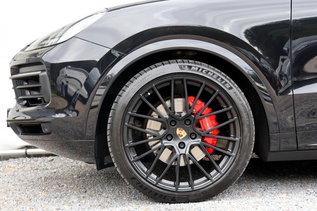 PORSCHE CAYENNE 3.0 E-Hybrid - 462 pk **Sport Chrono Plus / Pano / BOSE, Autobedrijf Ploemen Meerssen BV, Meerssen