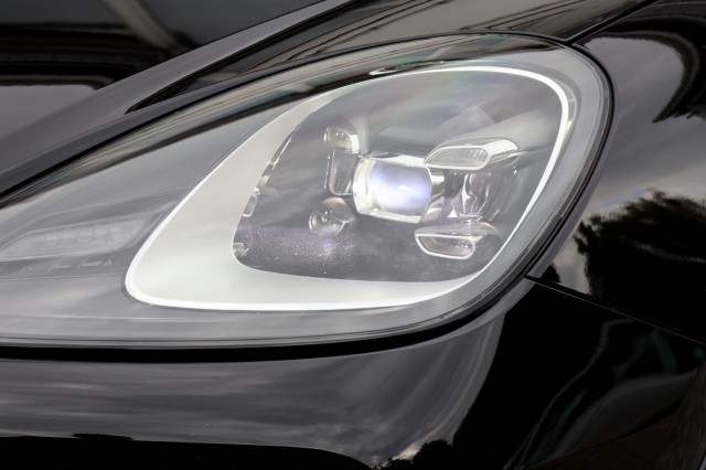 PORSCHE CAYENNE 3.0 E-Hybrid - 462 pk **Sport Chrono Plus / Pano / BOSE, Autobedrijf Ploemen Meerssen BV, Meerssen