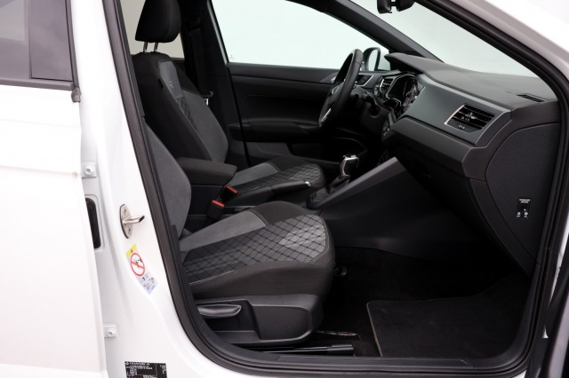 VOLKSWAGEN TAIGO 1.0 TSI R-Line Business - 110 pk **Pano / IQ Light / ACC / Keyless, Autobedrijf Ploemen Meerssen BV, Meerssen