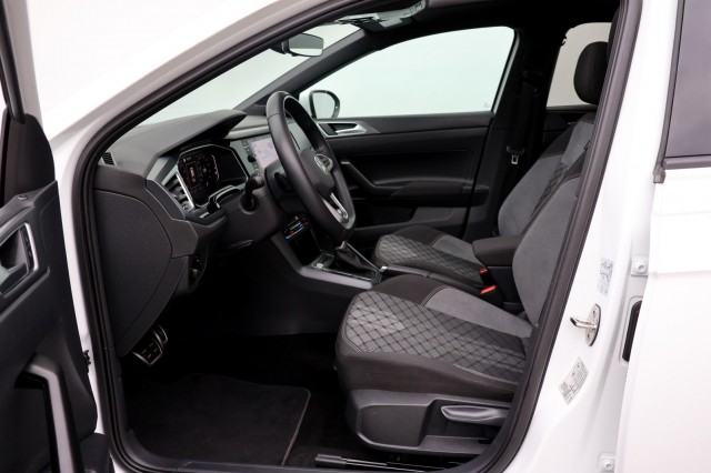 VOLKSWAGEN TAIGO 1.0 TSI R-Line Business - 110 pk **Pano / IQ Light / ACC / Keyless, Autobedrijf Ploemen Meerssen BV, Meerssen