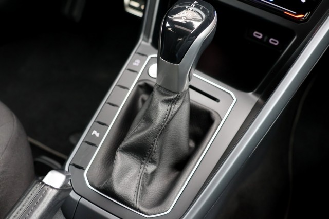 VOLKSWAGEN TAIGO 1.0 TSI R-Line Business - 110 pk **Pano / IQ Light / ACC / Keyless, Autobedrijf Ploemen Meerssen BV, Meerssen