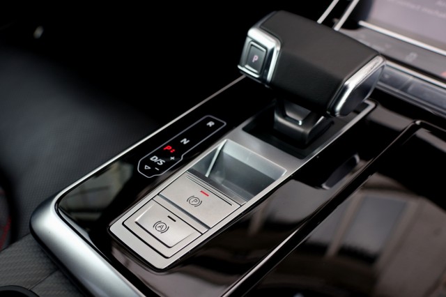 AUDI Q7 60 TFSIe Quattro Pro Line S Competition - 456 pk, Autobedrijf Ploemen Meerssen BV, Meerssen