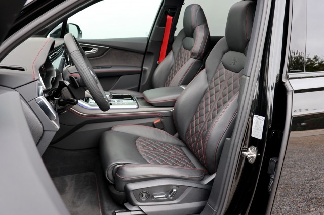 AUDI Q7 60 TFSIe Quattro Pro Line S Competition - 456 pk, Autobedrijf Ploemen Meerssen BV, Meerssen