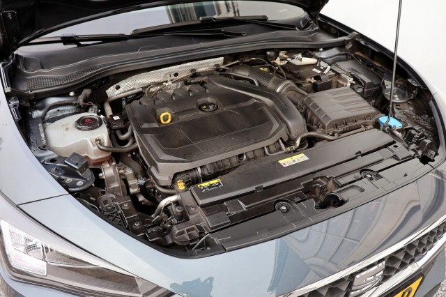 SEAT LEON Sportstourer 1.5 TSI Style - 131 pk **Full Link / PDC / Cruise, Autobedrijf Ploemen Meerssen BV, Meerssen