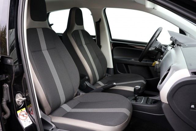 VOLKSWAGEN UP 1.0 BMT High Up! Automaat - 75 pk **Unieke KM / 1e eig / Camera, Autobedrijf Ploemen Meerssen BV, Meerssen