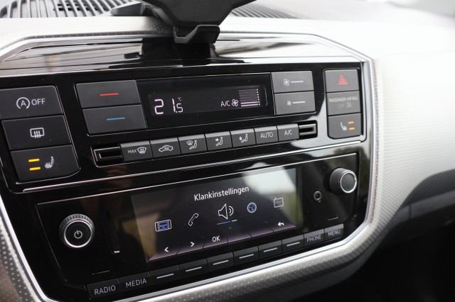 VOLKSWAGEN UP 1.0 BMT High Up! Automaat - 75 pk **Unieke KM / 1e eig / Camera, Autobedrijf Ploemen Meerssen BV, Meerssen