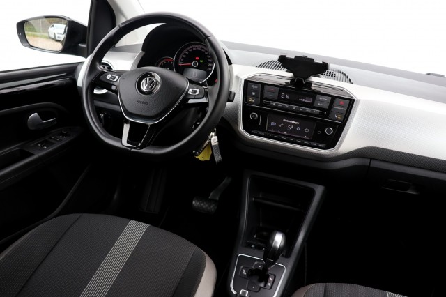 VOLKSWAGEN UP 1.0 BMT High Up! Automaat - 75 pk **Unieke KM / 1e eig / Camera, Autobedrijf Ploemen Meerssen BV, Meerssen
