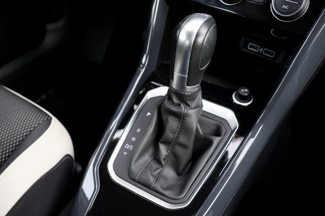 VOLKSWAGEN T-ROC 1.5 TSI DSG Sport - 150 pk **Virtual / 1e eig / NAP / Led , Autobedrijf Ploemen Meerssen BV, Meerssen