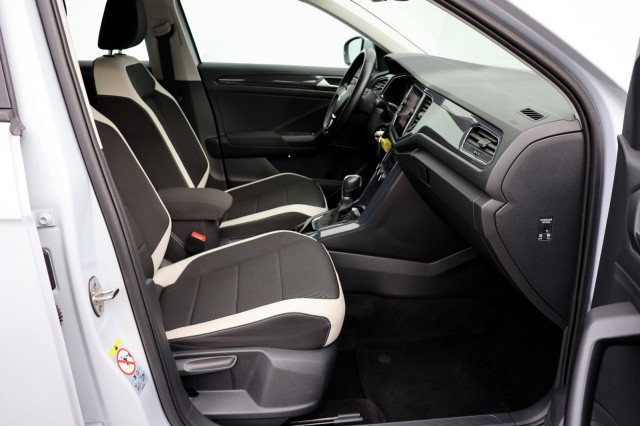 VOLKSWAGEN T-ROC 1.5 TSI DSG Sport - 150 pk **Virtual / 1e eig / NAP / Led , Autobedrijf Ploemen Meerssen BV, Meerssen