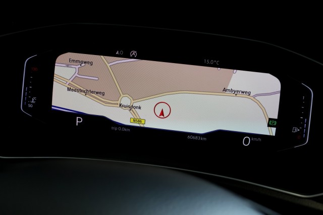 VOLKSWAGEN T-ROC 1.5 TSI DSG Sport - 150 pk **Virtual / 1e eig / NAP / Led , Autobedrijf Ploemen Meerssen BV, Meerssen