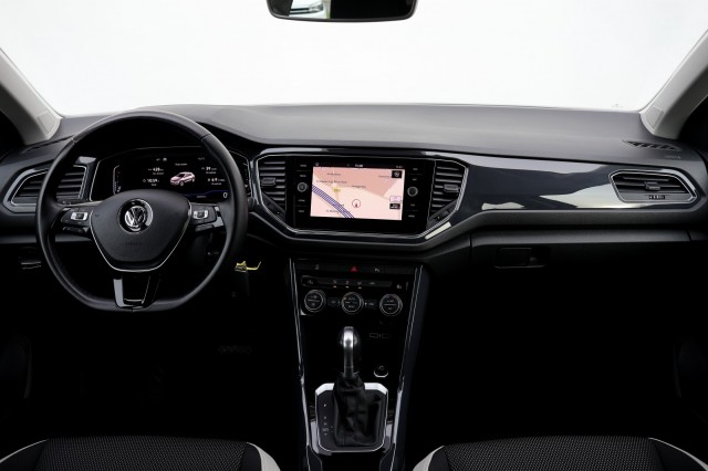 VOLKSWAGEN T-ROC 1.5 TSI DSG Sport - 150 pk **Virtual / 1e eig / NAP / Led , Autobedrijf Ploemen Meerssen BV, Meerssen