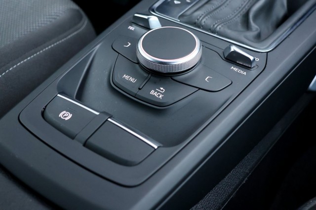 AUDI Q2 30 TFSI Sport Pro line - 116 pk **Led / Trekhaak / Navi / Cruise, Autobedrijf Ploemen Meerssen BV, Meerssen