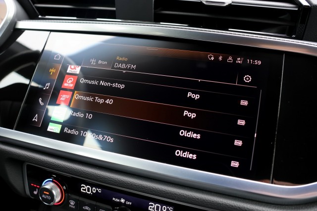 AUDI Q3 45 TFSI e S-Line - 245 pk **Pano / Trekhaak / Sonos / Carbon, Autobedrijf Ploemen Meerssen BV, Meerssen