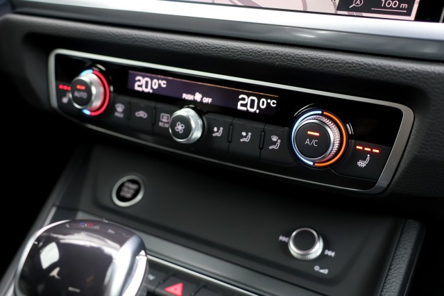 AUDI Q3 45 TFSI e S-Line - 245 pk **Pano / Trekhaak / Sonos / Carbon, Autobedrijf Ploemen Meerssen BV, Meerssen