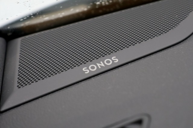 AUDI Q3 45 TFSI e S-Line - 245 pk **Pano / Trekhaak / Sonos / Carbon, Autobedrijf Ploemen Meerssen BV, Meerssen