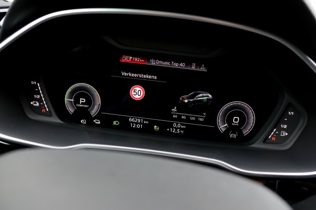 AUDI Q3 45 TFSI e S-Line - 245 pk **Pano / Trekhaak / Sonos / Carbon, Autobedrijf Ploemen Meerssen BV, Meerssen