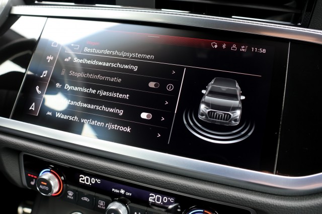 AUDI Q3 45 TFSI e S-Line - 245 pk **Pano / Trekhaak / Sonos / Carbon, Autobedrijf Ploemen Meerssen BV, Meerssen