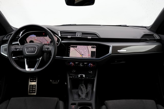 AUDI Q3 45 TFSI e S-Line - 245 pk **Pano / Trekhaak / Sonos / Carbon, Autobedrijf Ploemen Meerssen BV, Meerssen