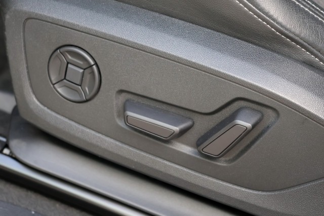 AUDI Q3 45 TFSI e S-Line - 245 pk **Pano / Trekhaak / Sonos / Carbon, Autobedrijf Ploemen Meerssen BV, Meerssen