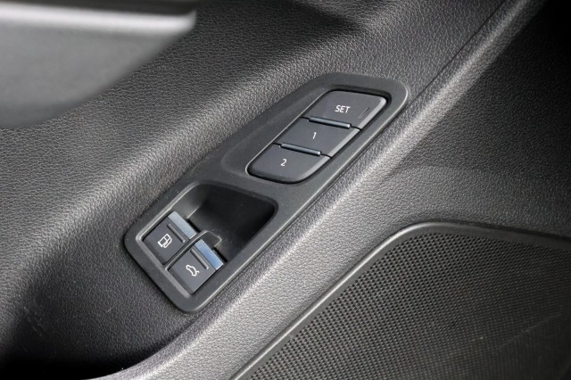 AUDI Q3 45 TFSI e S-Line - 245 pk **Pano / Trekhaak / Sonos / Carbon, Autobedrijf Ploemen Meerssen BV, Meerssen