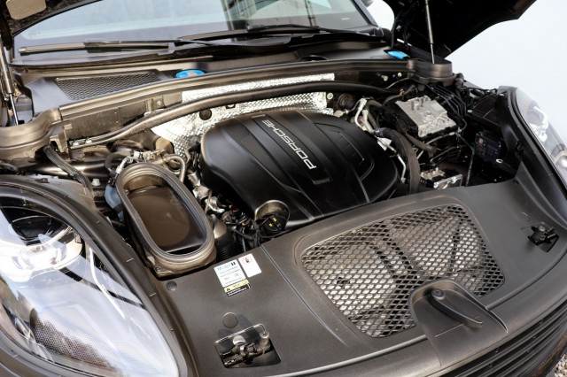 PORSCHE MACAN 2.0 - 245 pk **Pano / BOSE / Camera / Memory stoel, Autobedrijf Ploemen Meerssen BV, Meerssen