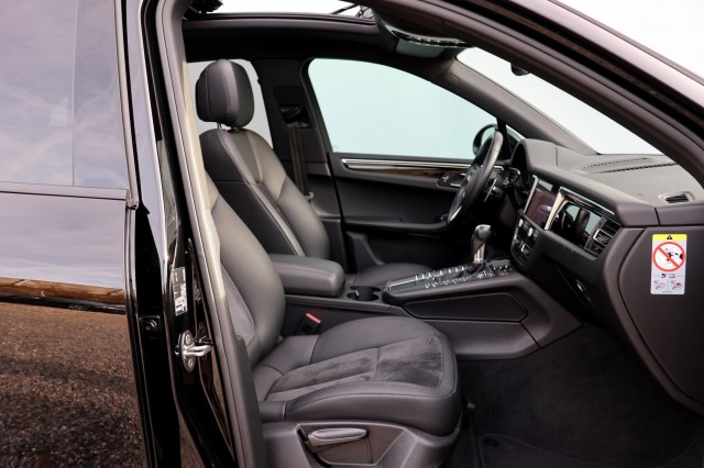 PORSCHE MACAN 2.0 - 245 pk **Pano / BOSE / Camera / Memory stoel, Autobedrijf Ploemen Meerssen BV, Meerssen